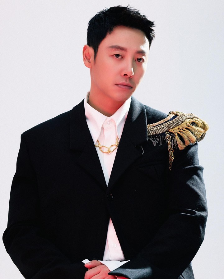<I>ahjussi rasa oppa</I>