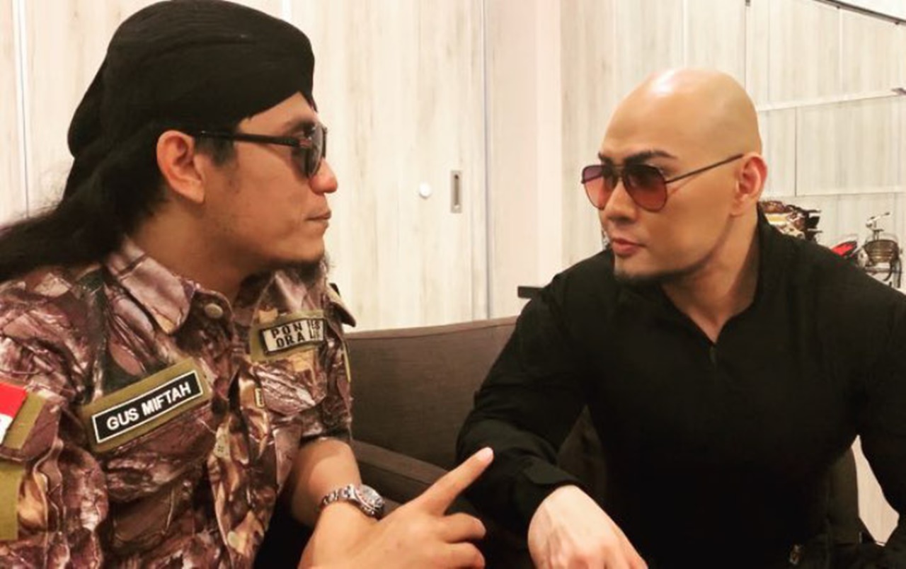 Ustaz Ini Sebut Deddy Corbuzier Belajar Islam Pada Orang Yang Salah, Sindir Gus Miftah?