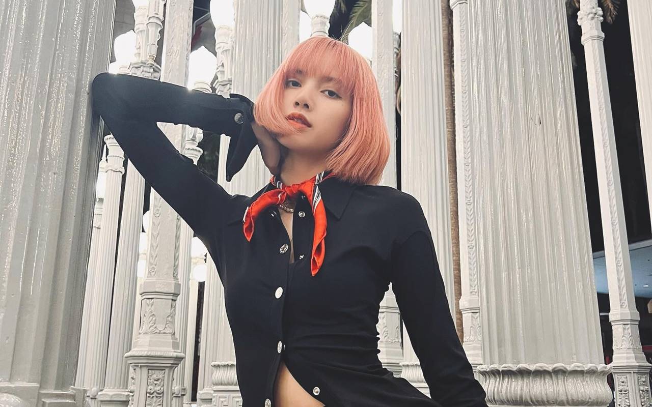 Ada Selfie Manis Berdua, Lisa BLACKPINK Abadikan Momen WINNER