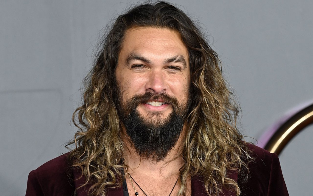 Jason Momoa Minta Maaf Usai Sembarangan Foto-Foto di Kapel Bersejarah Vatikan