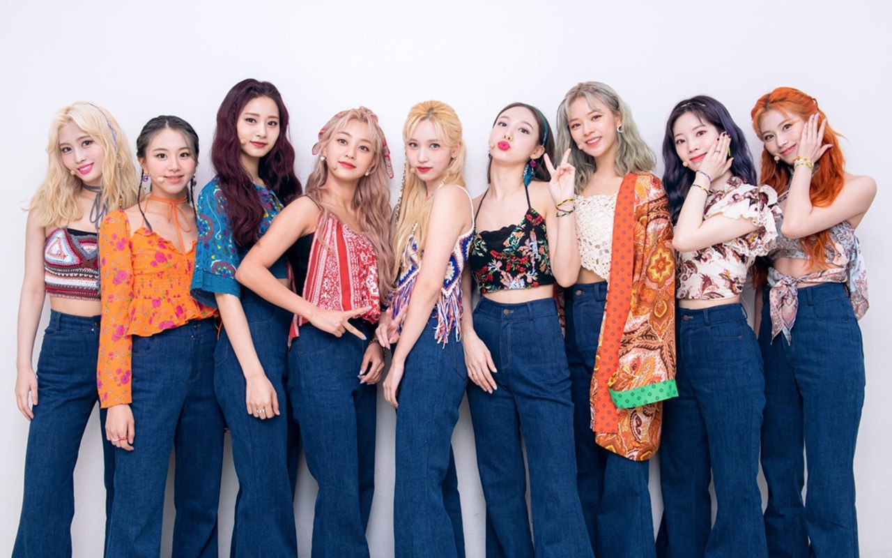 Kejutkan Fans, Intip 10 Postingan Pertama Member TWICE di Instagram Pribadi