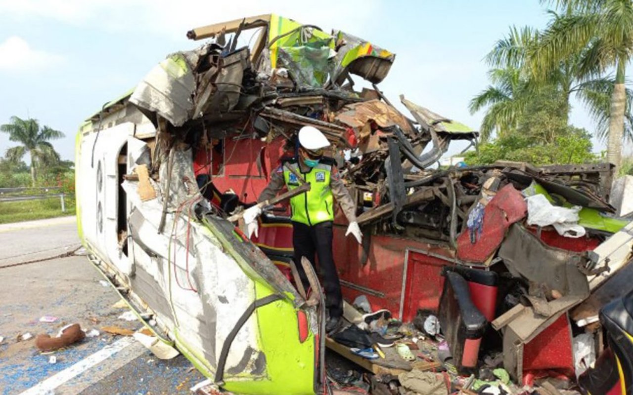 Korban Meninggal Kecelakaan Maut di Tol Sumo Jadi 15 Orang, Sopir Ditetapkan Sebagai Tersangka