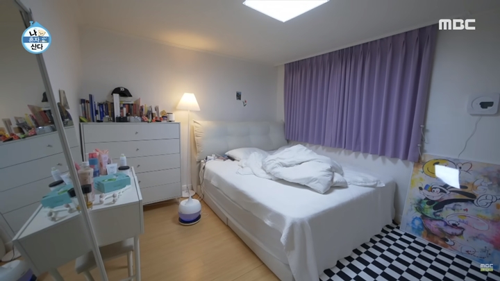 Kamar Tidur Bernuansa Ungu
