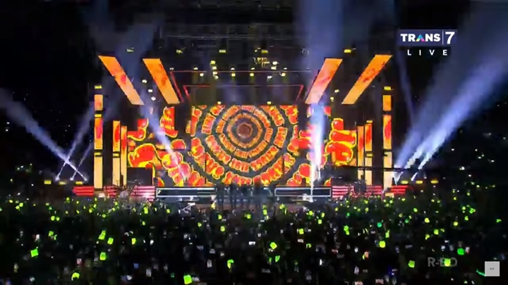 <i>Fanchant</i> Penonton Penuh Totalitas