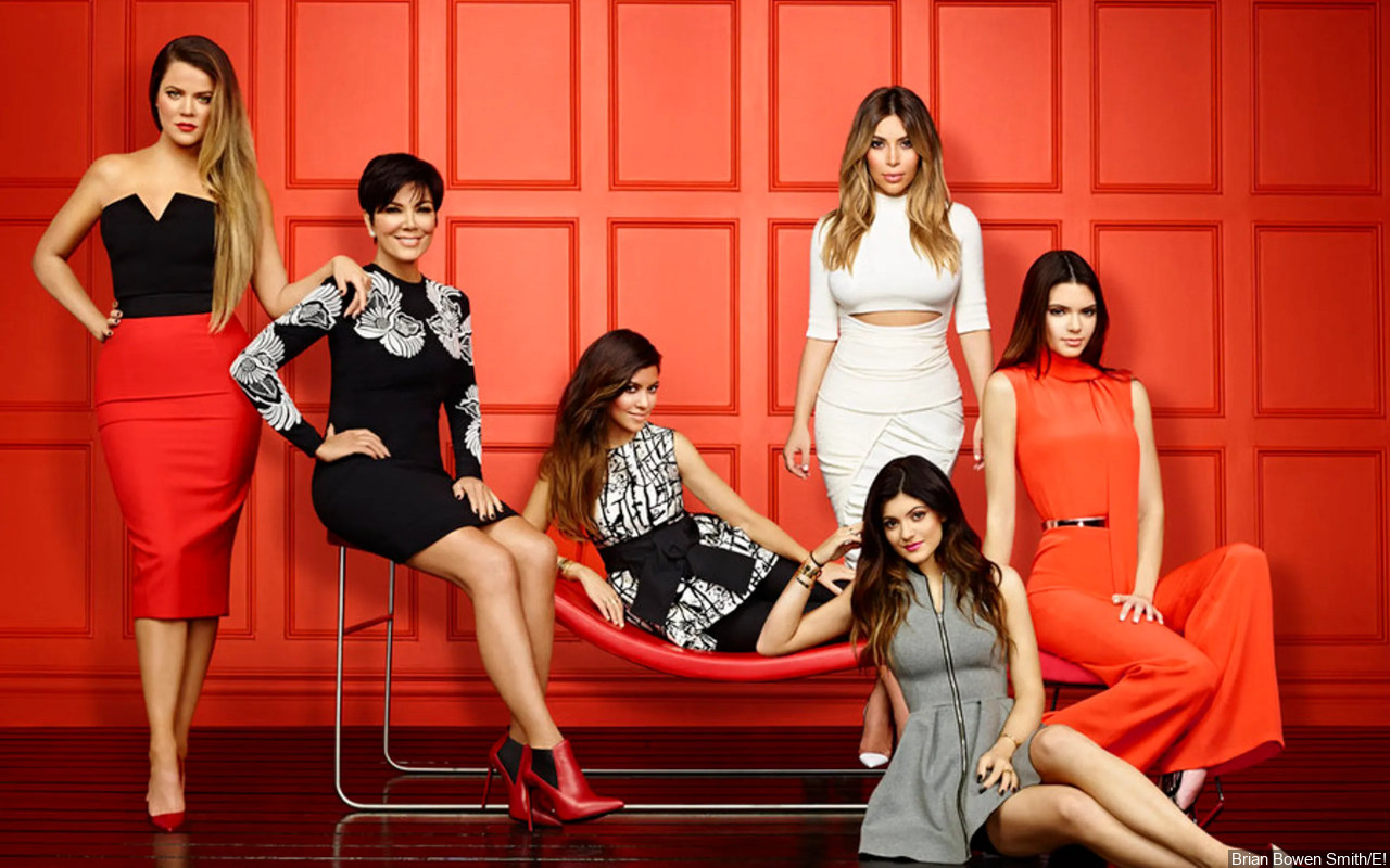 Rayakan Resepsi Kourtney-Travis, Intip Penampilan Keluarga Kardashian Jenner Tiba di Italia