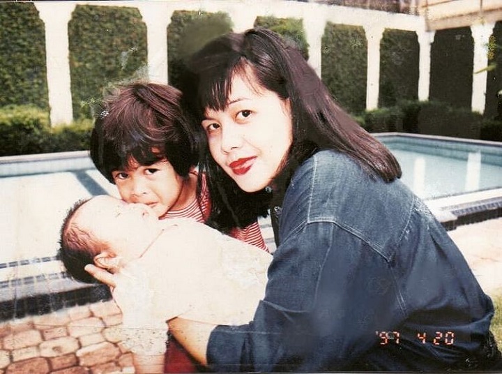 Putri sulung dua bersaudara