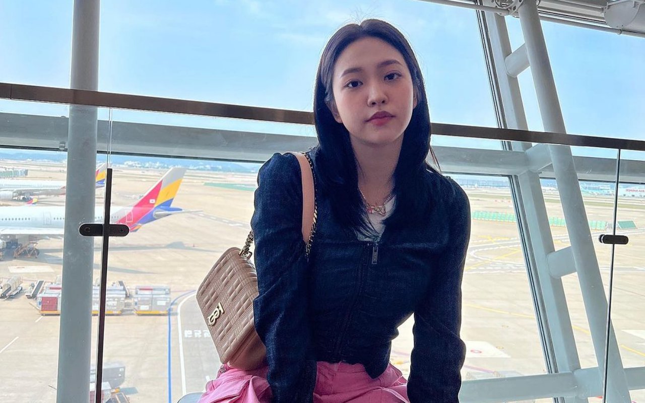 Yeri Red Velvet Foto di Trotoar Jakarta, Gayanya Dibilang Jaksel Abis