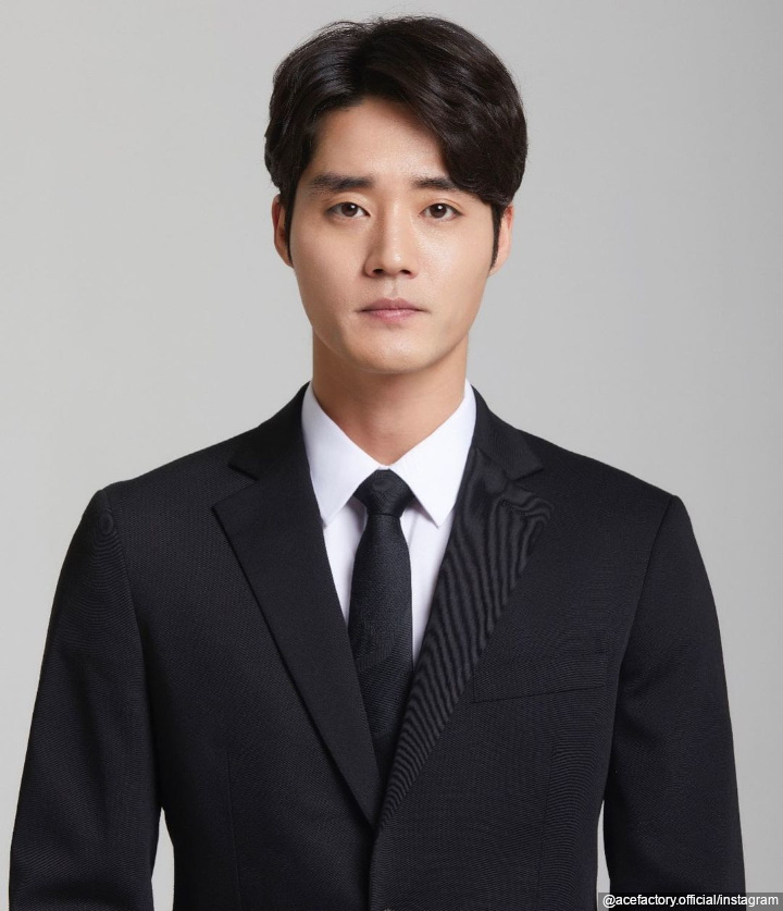 Satu agensi dengan Lee Kyu hyung
