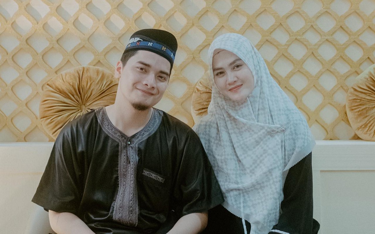 Kronologi Henny Rahman Positif Hamil Hingga Pamer Wajah Berjerawat, Alvin Faiz Tetap Puji Cantik