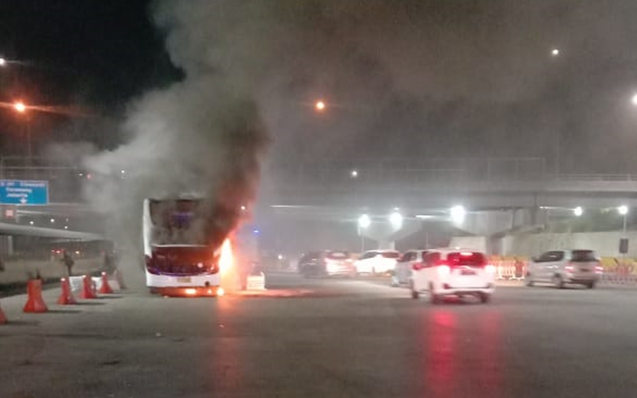 Ada Kendaraan Terbakar di Tol Purbaleunyi, Jasa Marga Sebut Bus Damri