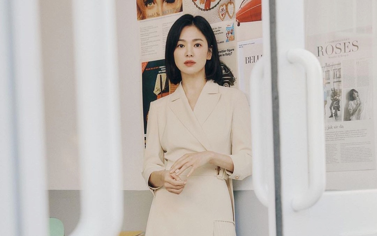 Visual Asli Song Hye Kyo Di Foto Jepretan Warga Sungguh Luar Biasa