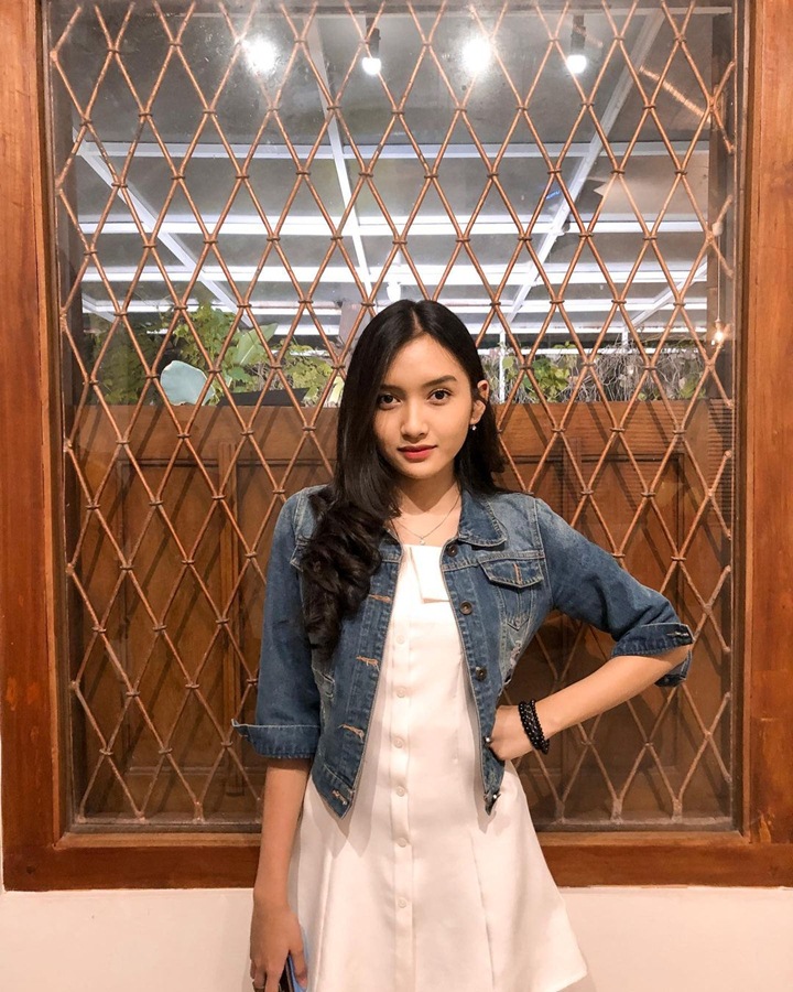 Awali Karier Sebagai Model