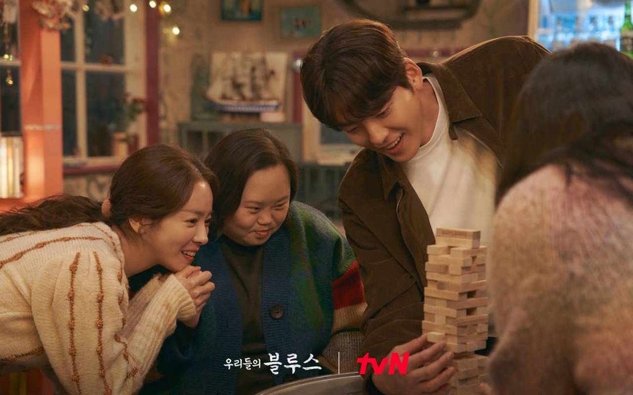 Suami Idaman, Kim Woo Bin Kencan Berdua dengan Kembaran Han Ji Min yang Down Syndrome di 'Our Blues'