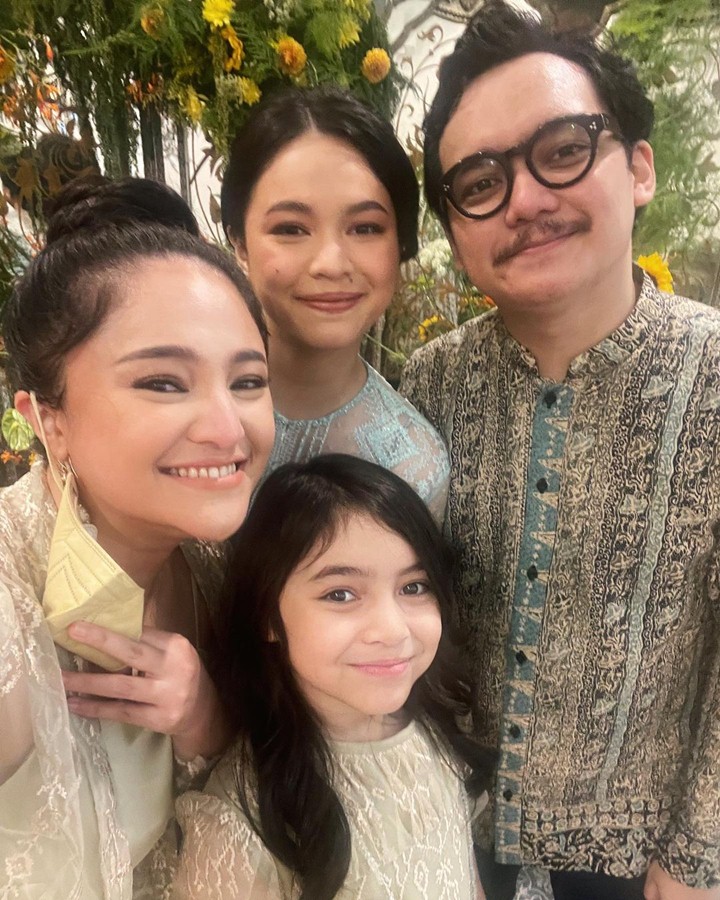 Momen Hangat di Pernikahan Adik