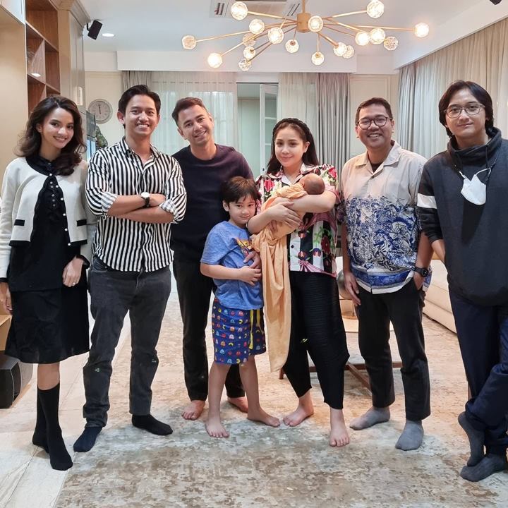 Momen jenguk rayyanza