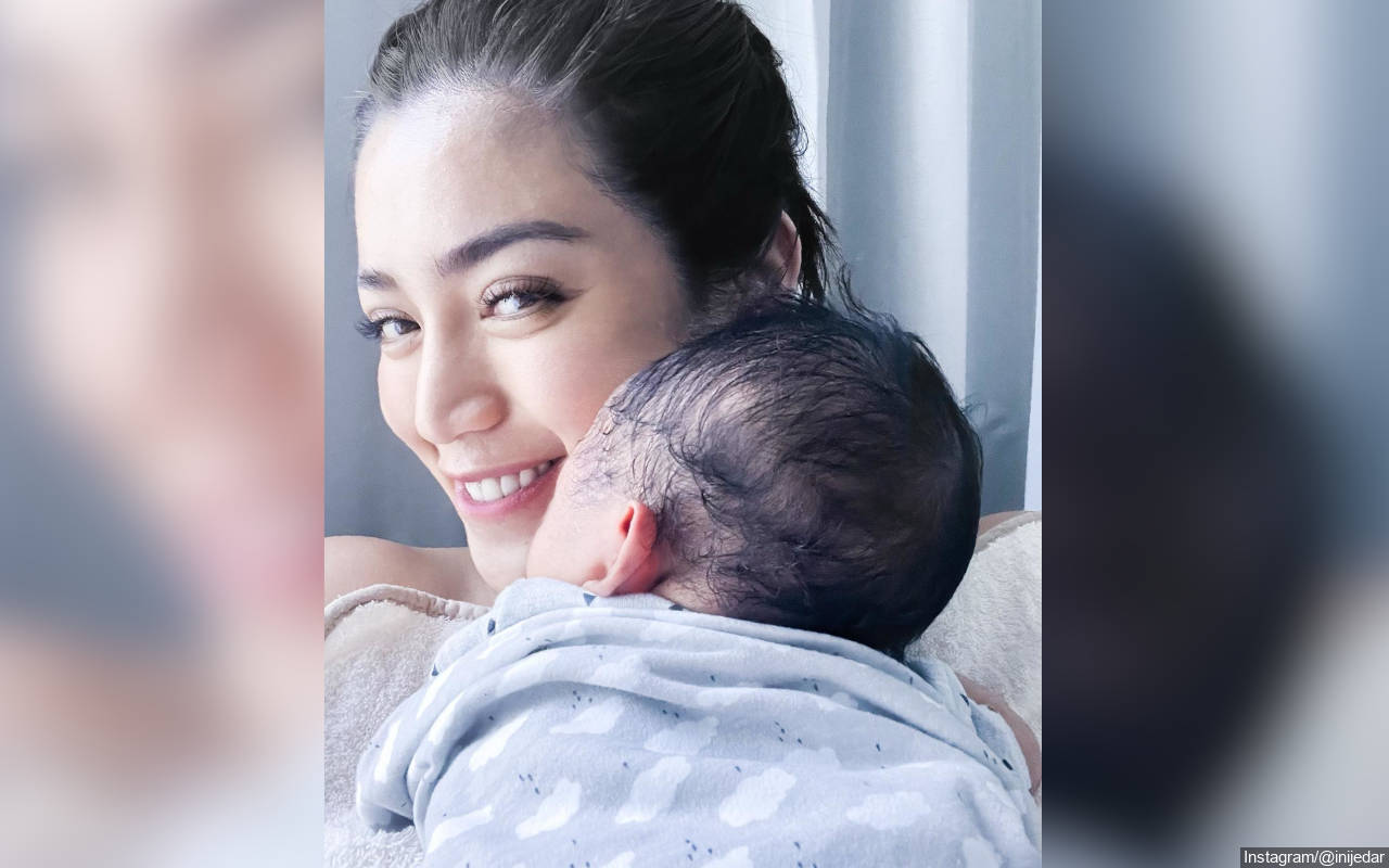 Baby Verhaag Jalani Pemotretan, Jessica Iskandar Akhirnya Publish Wajah Sang Putra?