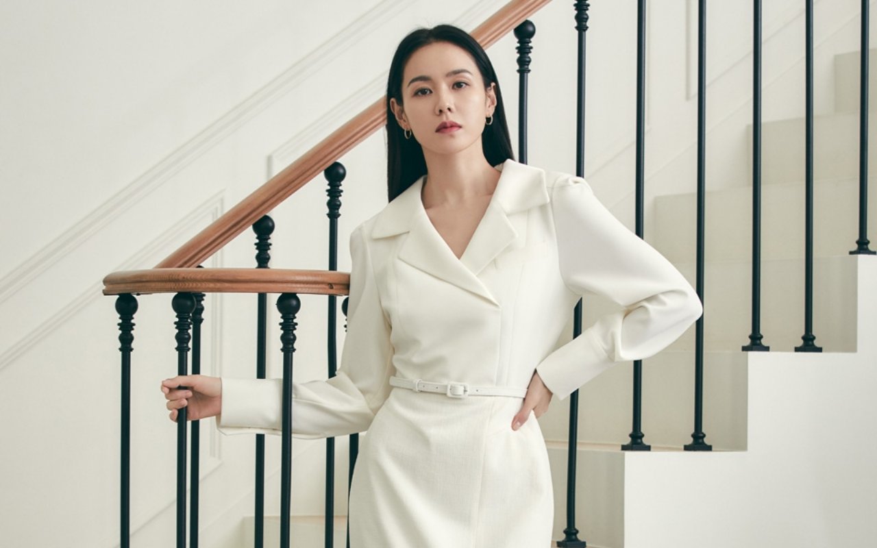 Awet Muda di Usia 40 Tahun, Visual Son Ye Jin di Pemotretan Terbaru Tuai Decak Kagum