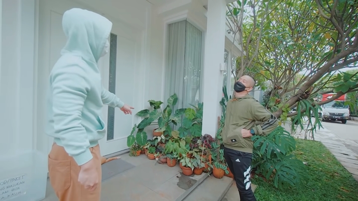 Halaman Rumah Yang Asri