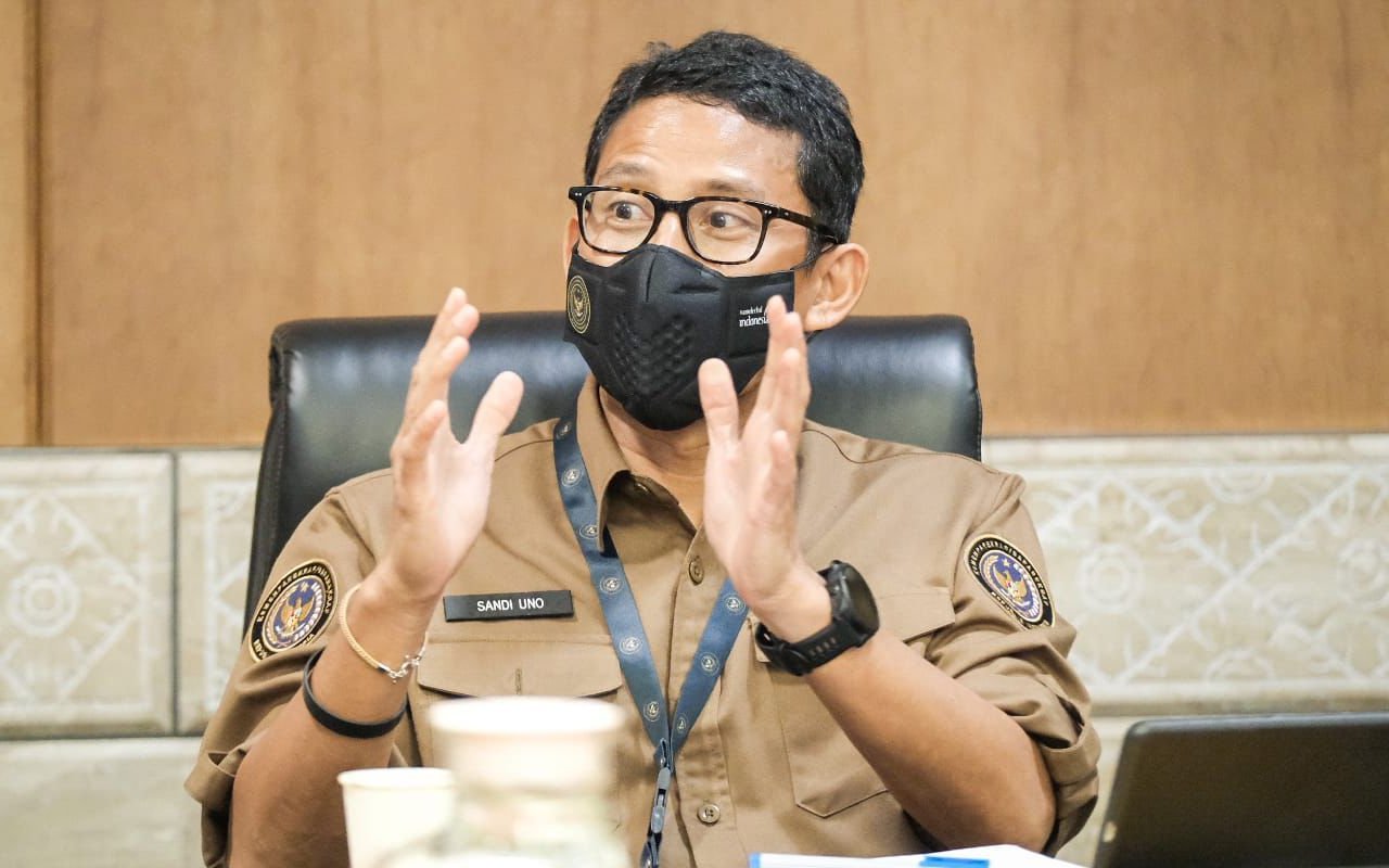 Akun Medsos Sandiaga Uno Dibanjiri Warganet yang Pertanyakan Promosi Formula E Jakarta