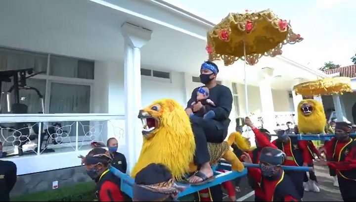 Dampingi Ketika Khitan