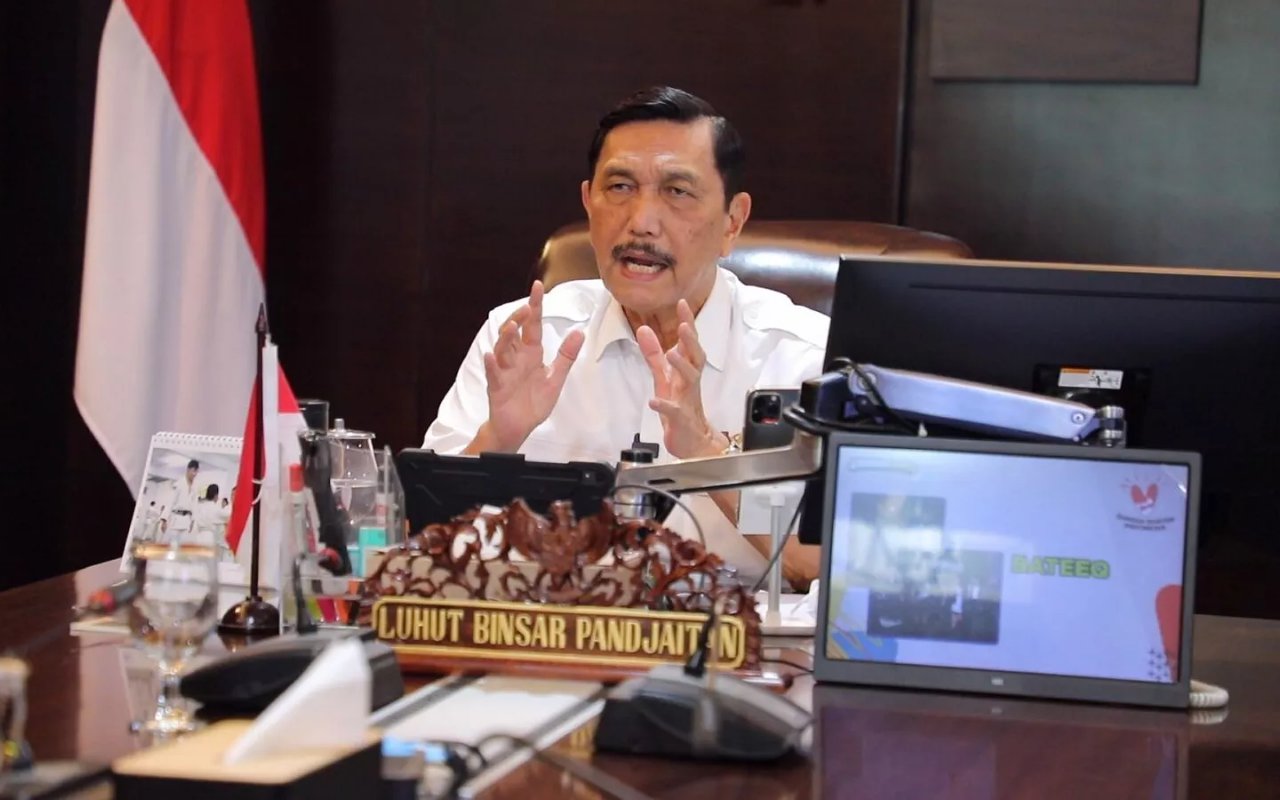 Luhut Bongkar Sederet Ulah Tangan Nakal Para Wisatawan di Borobudur, Tarif Rp 750 Ribu Wajar?