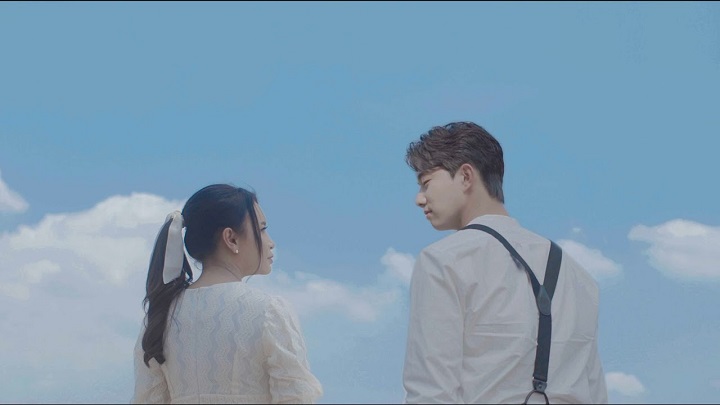 Pernah jadi model MV Rossa