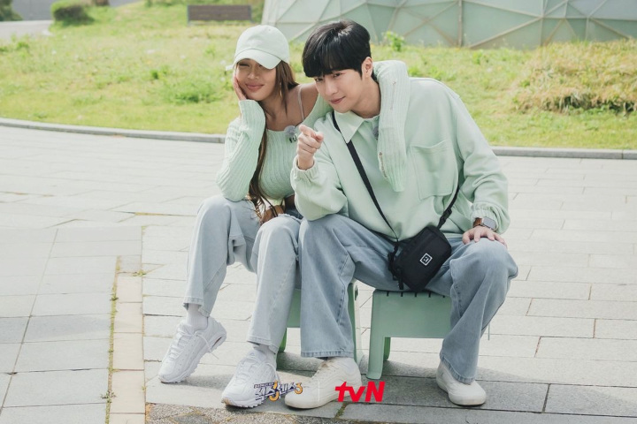 Tampil <i>Couple</i>