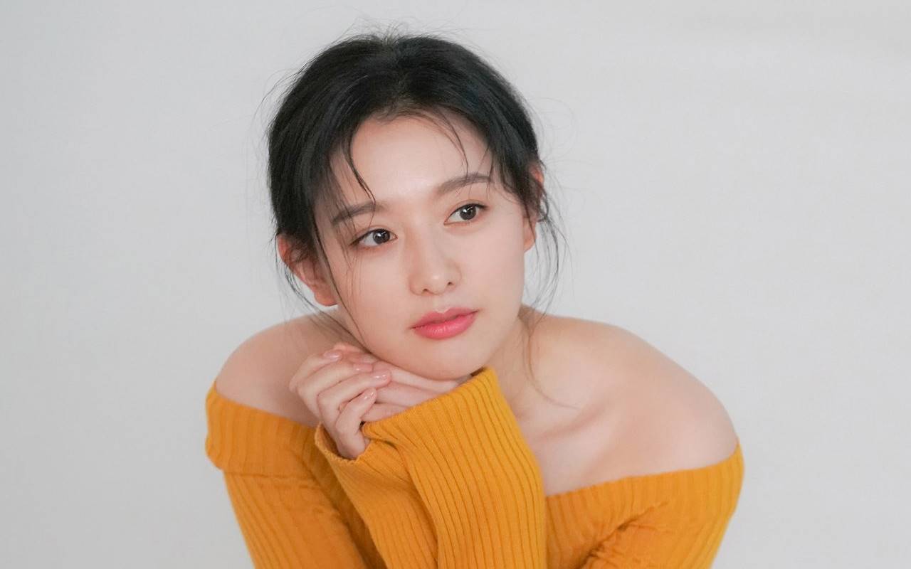 Sempat Bantah Mentah-mentah, Kim Ji Won Kini Resmi Keluar SALT Entertainment