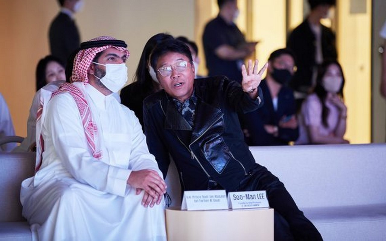 Ditemani BoA, Lee Soo Man Bertemu Menteri Kebudayaan Arab Saudi Bahas Kerjasama