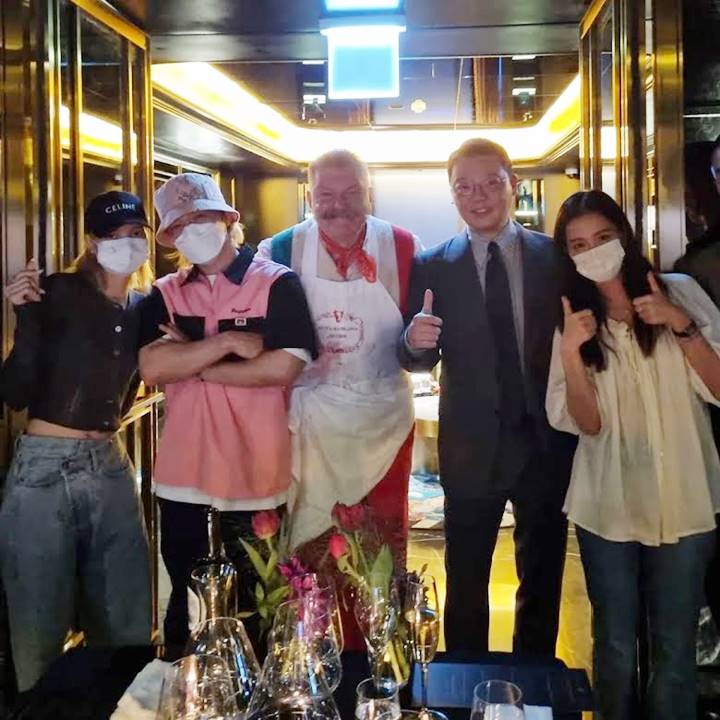 Lisa dan Jisoo BLACKPINK Hang Out Bareng Kunjungi Restoran, Penampakan Anggota BIGBANG Bikin Salfok