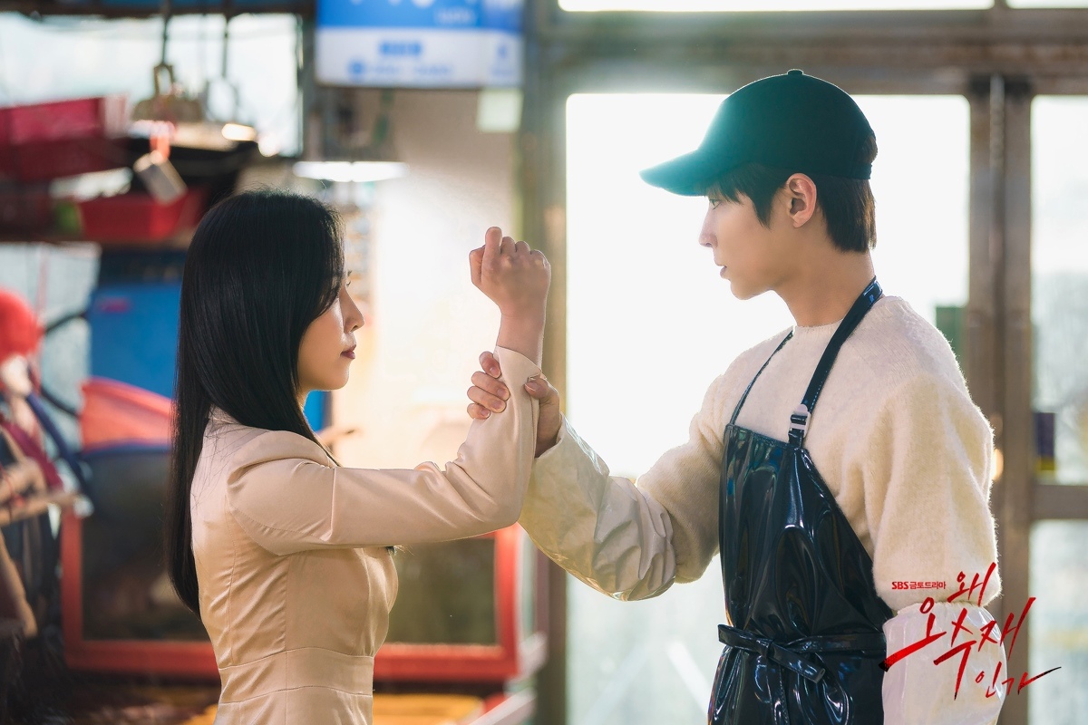 Rating Tinggi, Percintaan Seo Hyun Jin & Hwang In Yeop Banjir Kritikan di 'Why Her'