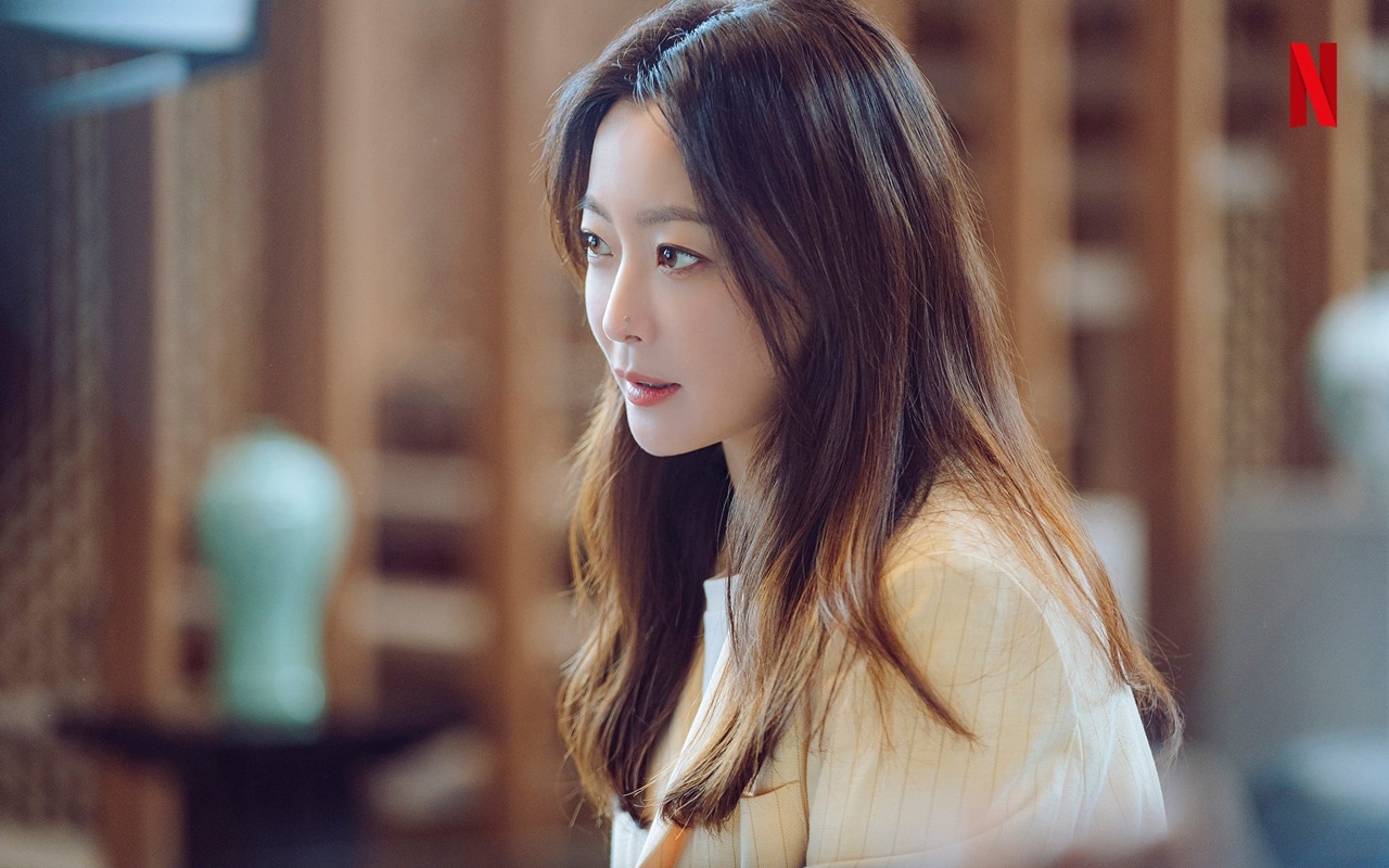 Kim Hee Sun Tampilkan Transformasi Drastis di 'Remarriage and Desires', Faktor Ini Bikin Penasaran