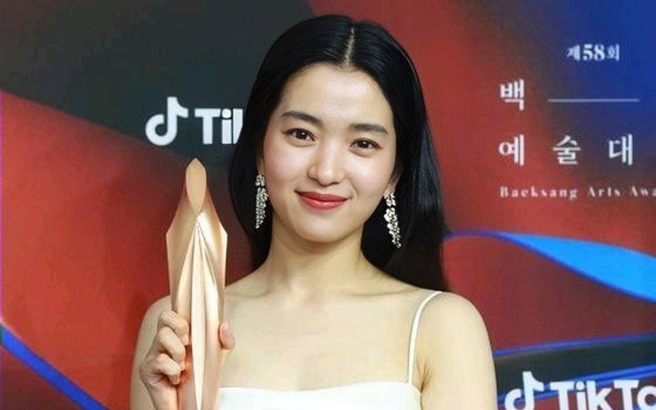 Baeksang Arts Awards 2022: Kim Tae Ri Akui Hampir Nyelonong Pulang Duluan Efek Hal Terduga