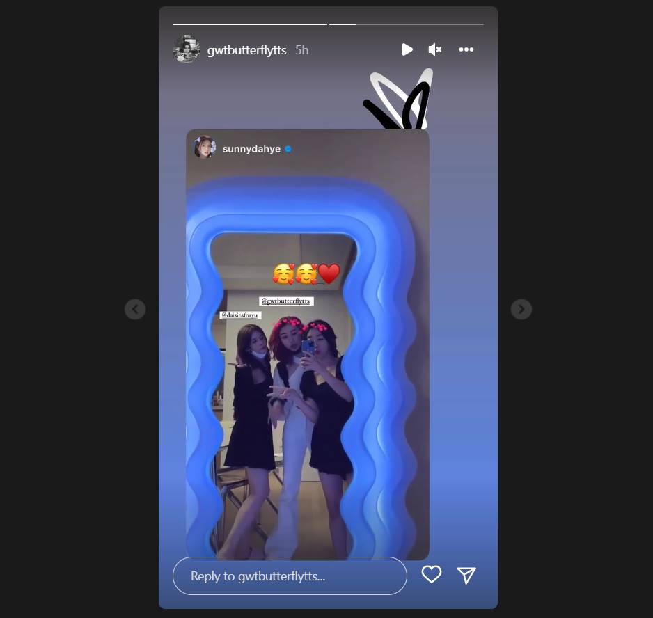 Denise eks Secret Number menunjukkan kedekatan dengan Sunny Dahye