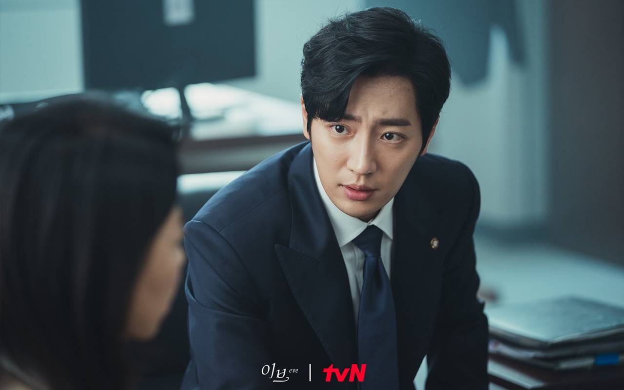 Lee Sang Yeob Dukung Seo Ye Ji di 'Eve', Dikhawatirkan Bakal Jadi Korban Balas Dendam