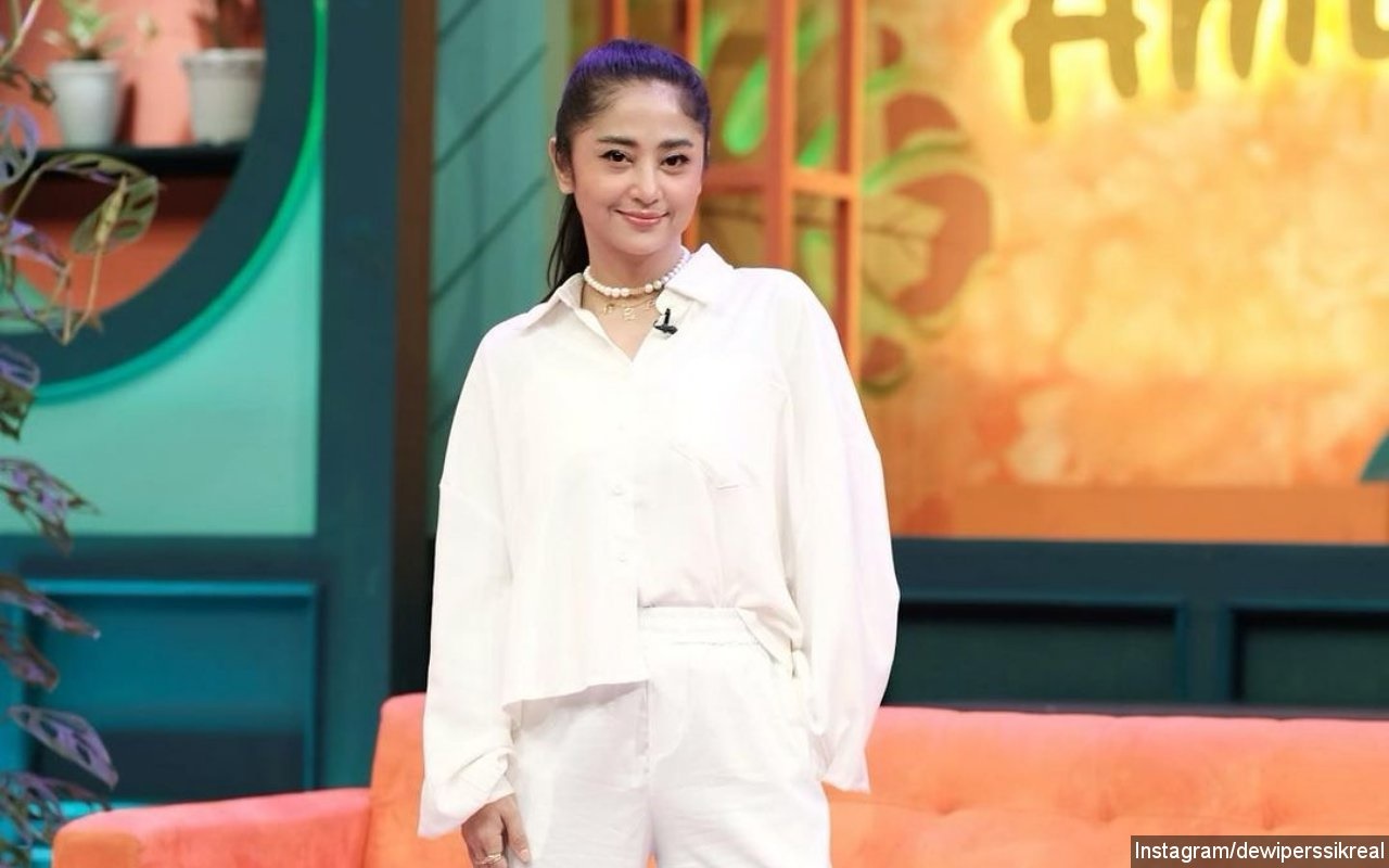Tengah Proses Cerai, Dewi Persik Malah Kepincut Pesona Tampan Cowok Palestina Ini