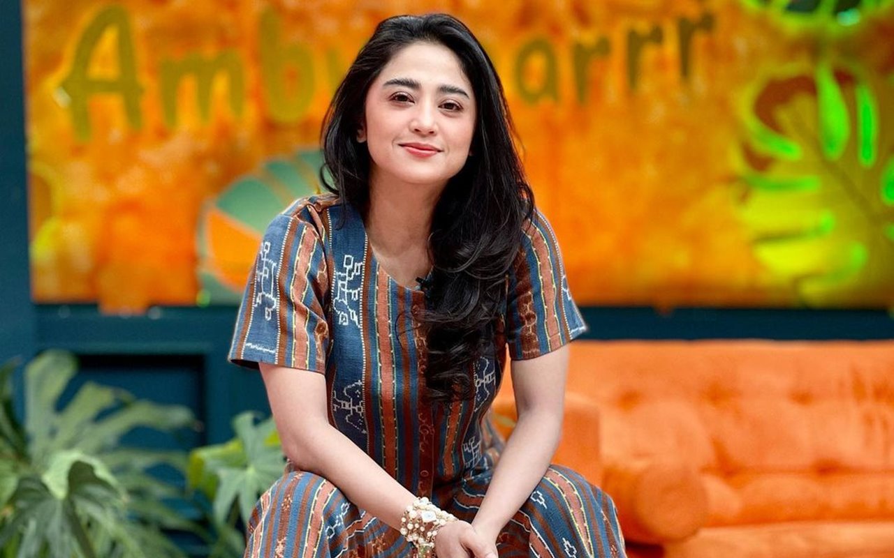 Disinggung Penyebab Rumah Tangga dengan Angga Wijaya di Ujung Tanduk, Dewi Persik Sangkal Dugaan Ini