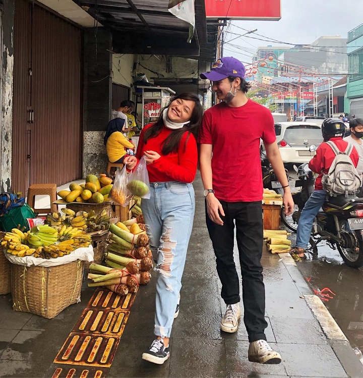 Endy Arfian dan Amel Carla
