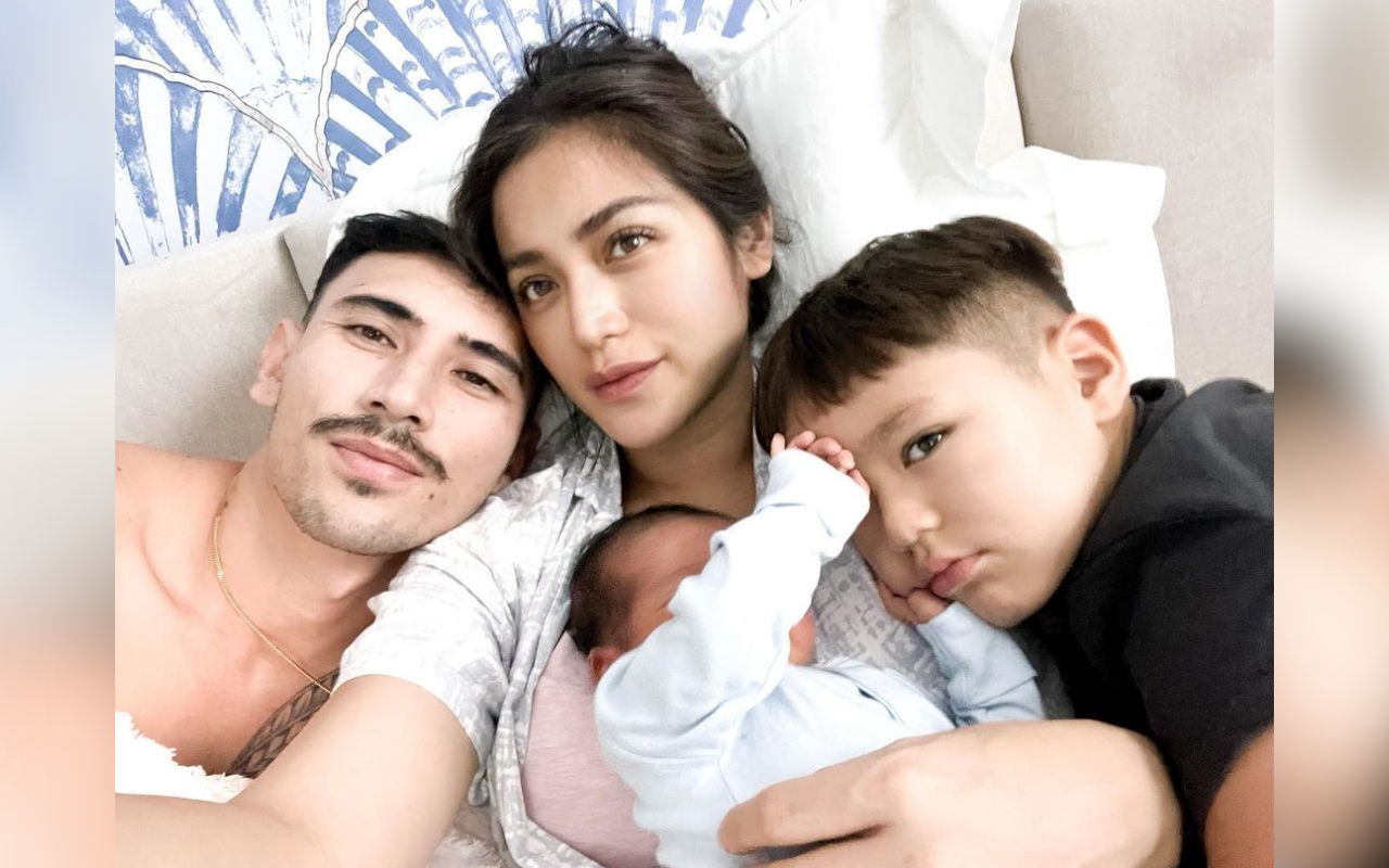 Beda 8 Tahun, Jessica Iskandar dan Vincent Verhaag Ungkap Sikap Posesif El Barack Pada Baby Don