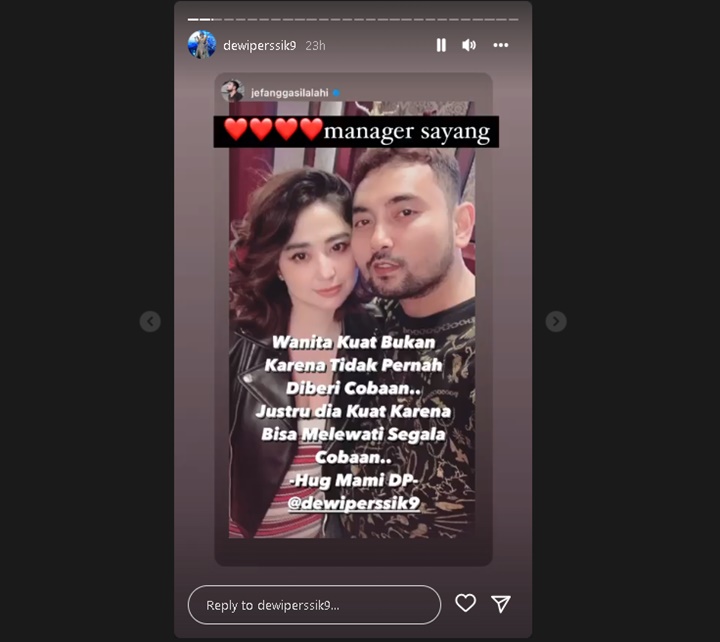 Digugat Cerai, Dewi Persik Pamer Sosok Manajer Tampan Pengganti Angga Wijaya?