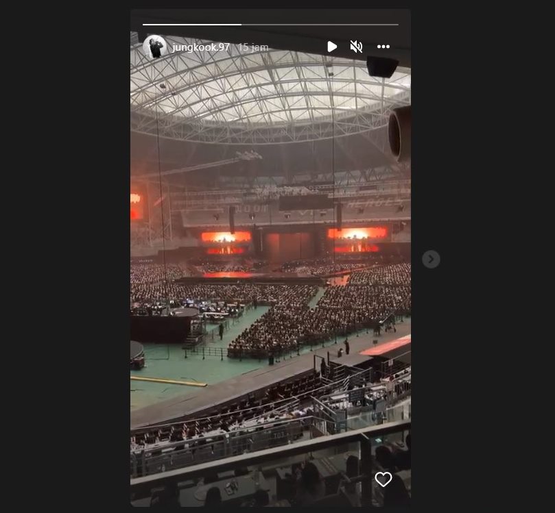 Jungkook BTS datang di konser SEVENTEEN