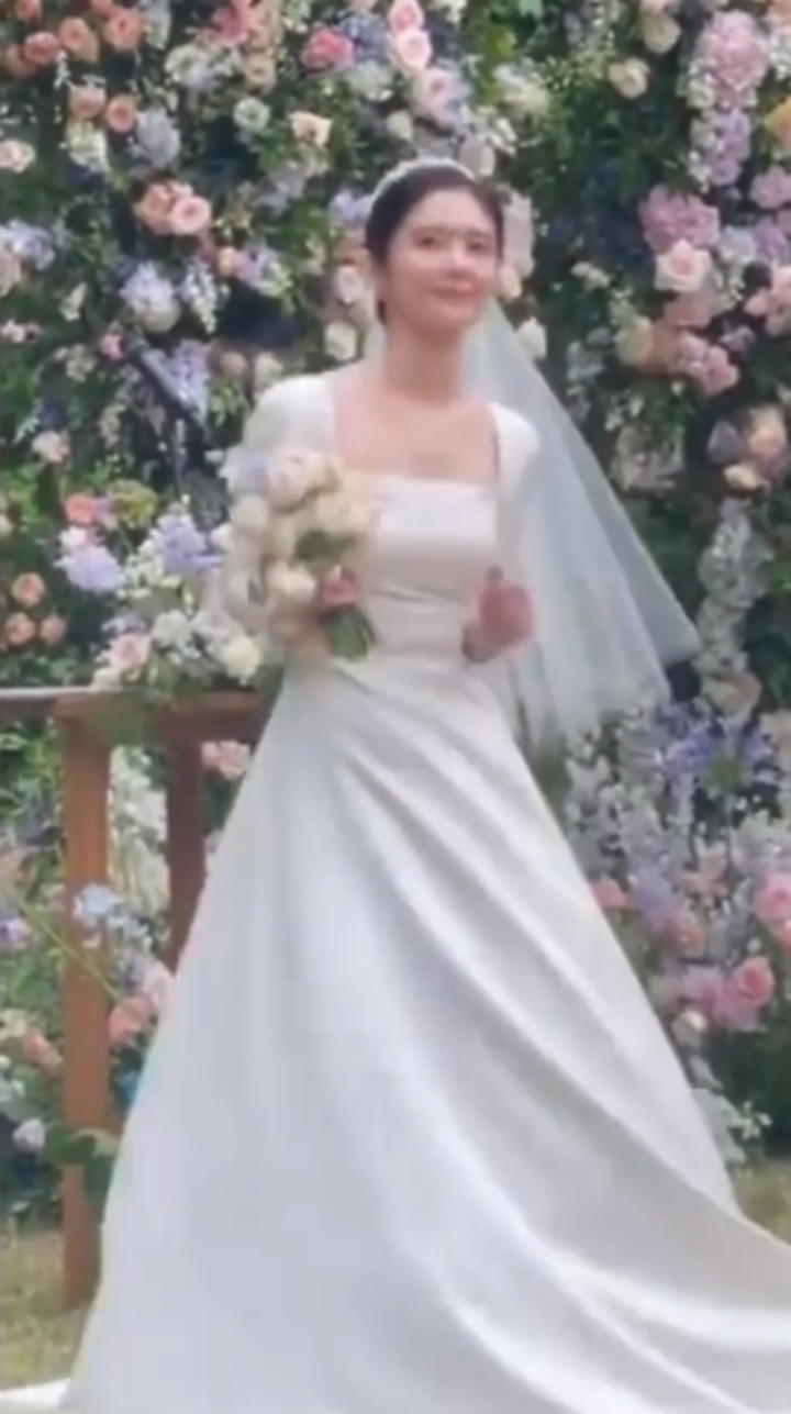 Jang Nara Menari Ceria