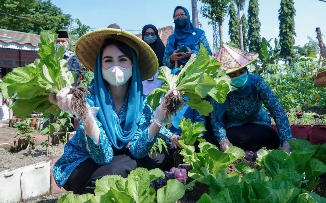 Arumi Bachsin Buka Suara Usai Digunjing Tolak Salami Warga, Pesannya Makjleb!