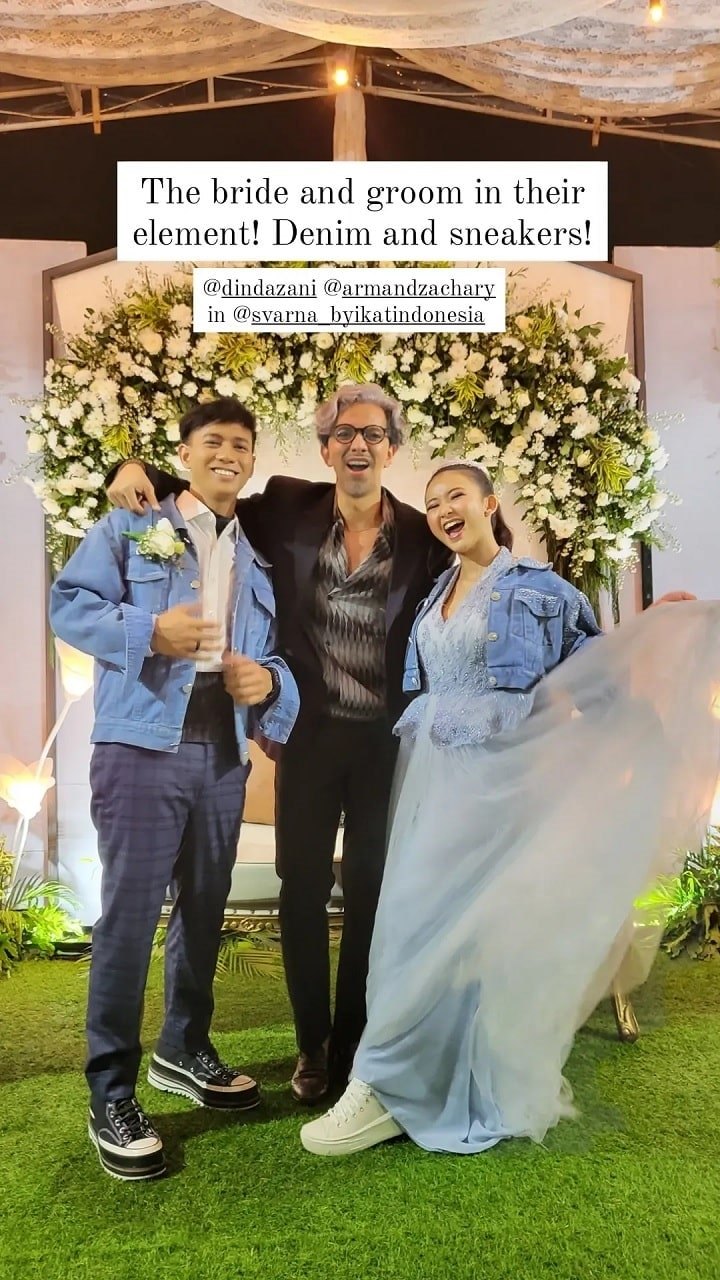 Tampil Kasual di Momen Resepsi
