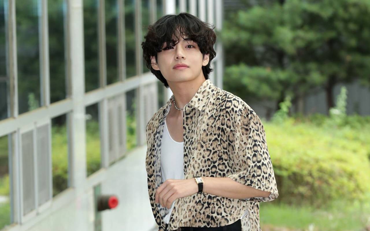 V BTS Diduga Mabuk di After Party Event Celine