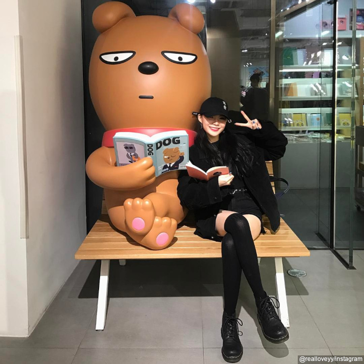 Paling Dekat dengan Buku dan Musik