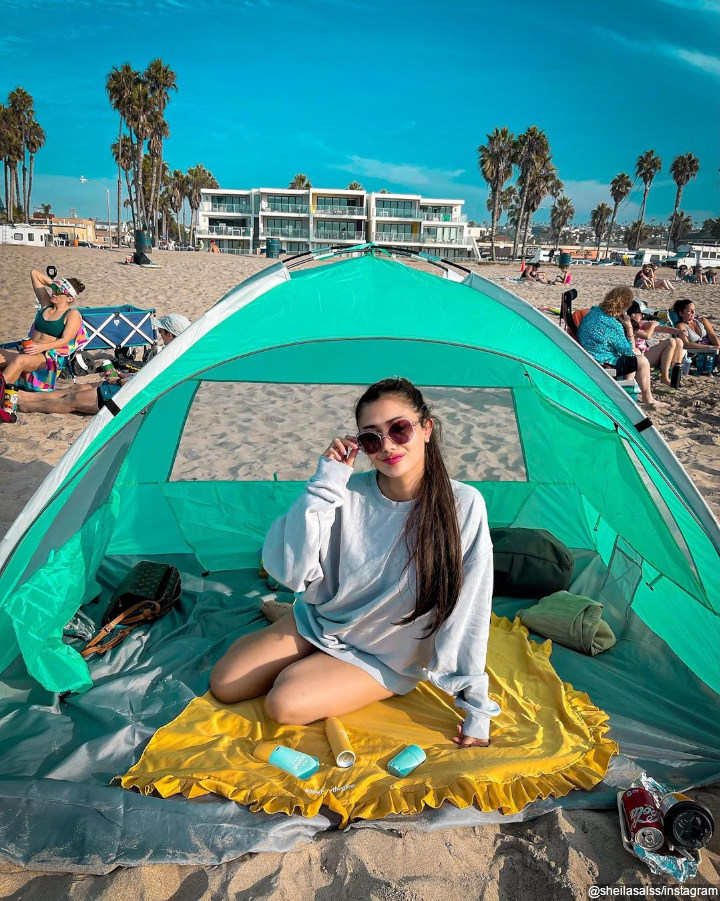 <i>Camping</i> Asik di Tepi Pantai