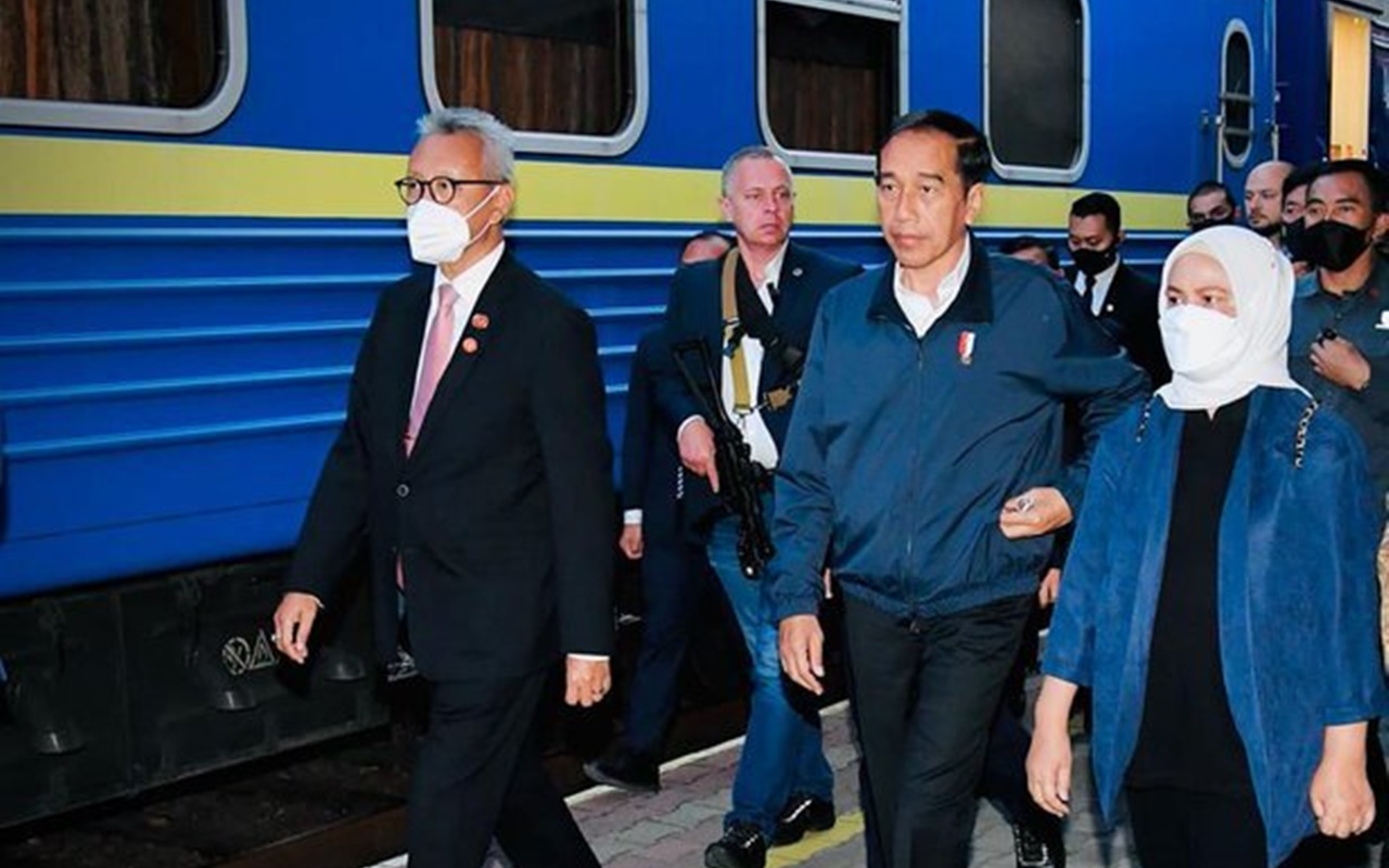 Jokowi Naik Kereta 12 Jam Dari Polandia Menuju Ukraina Demi Bawa Misi Perdamaian