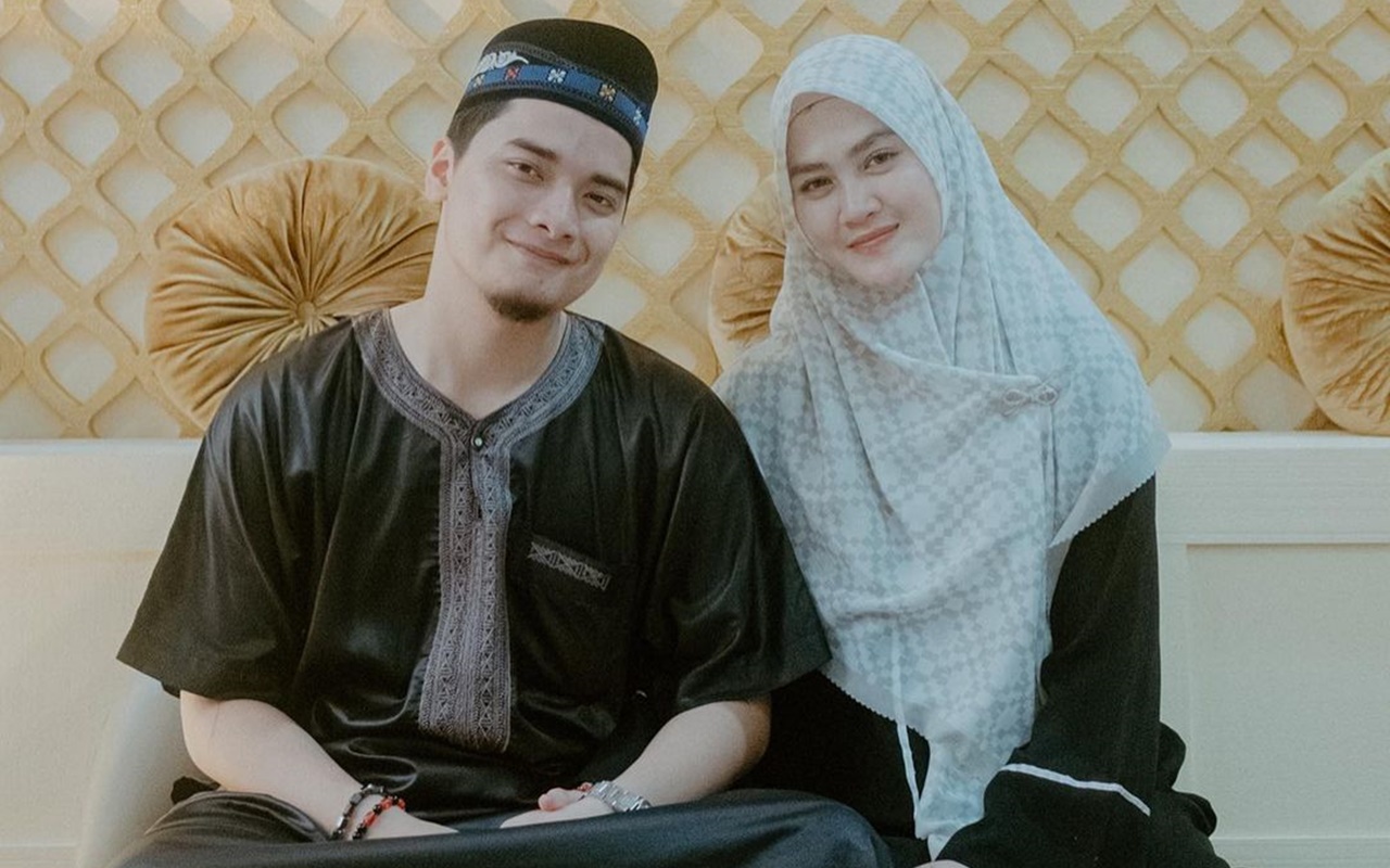 Alvin Faiz Ramai Disindir Usai Kepergok Nonton Konser Bareng Istri