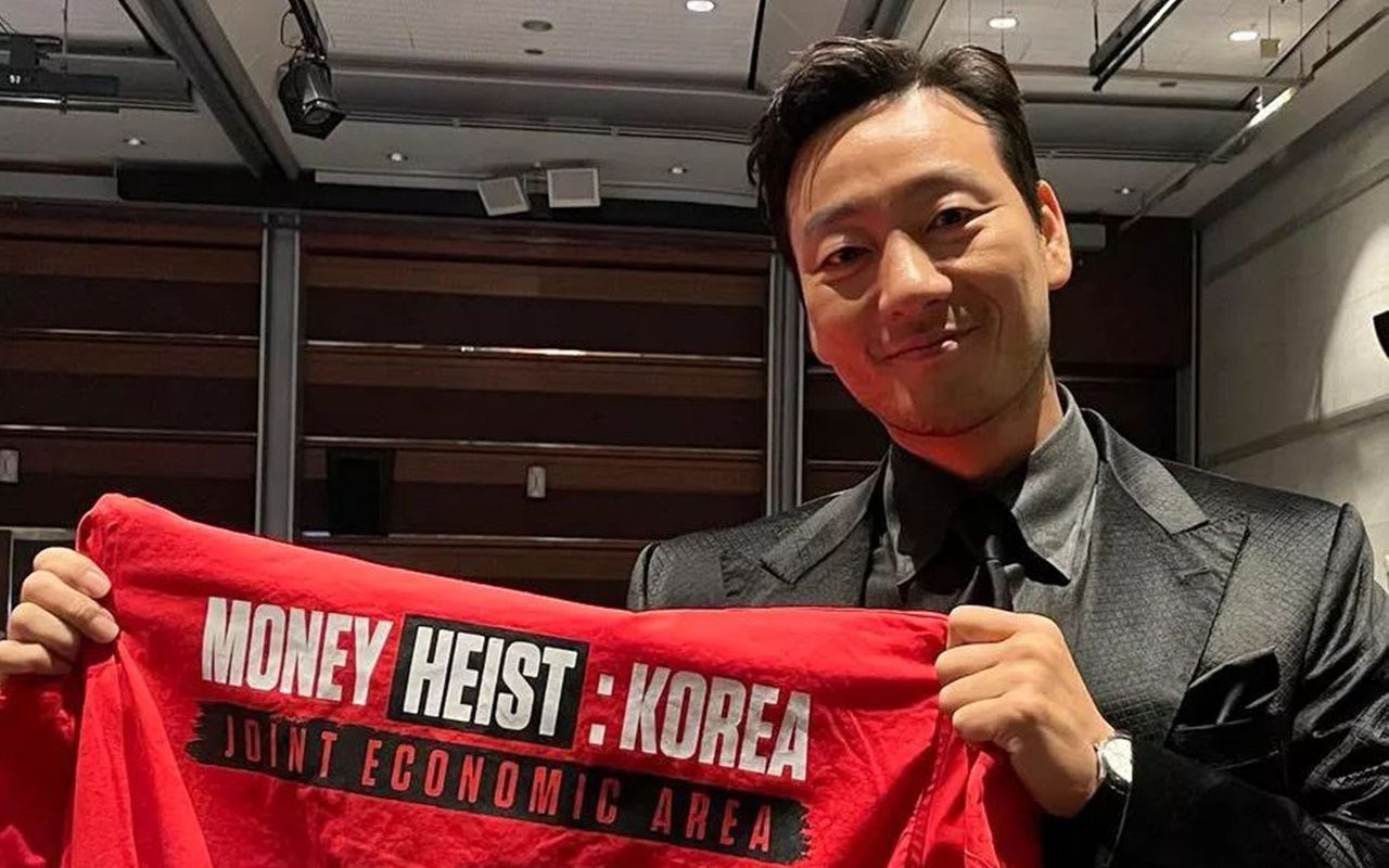 Park Hae Soo Jalan Pakai Jumpsuit Merah, Spoiler 'Squid Game' Atau Euforia 'Money Heist Korea'?